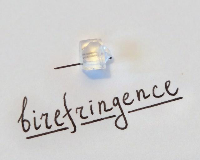 Birefringence in sodium saccharin